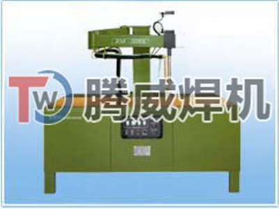 DNB擺臂式平臺(tái)點(diǎn)焊機(jī)